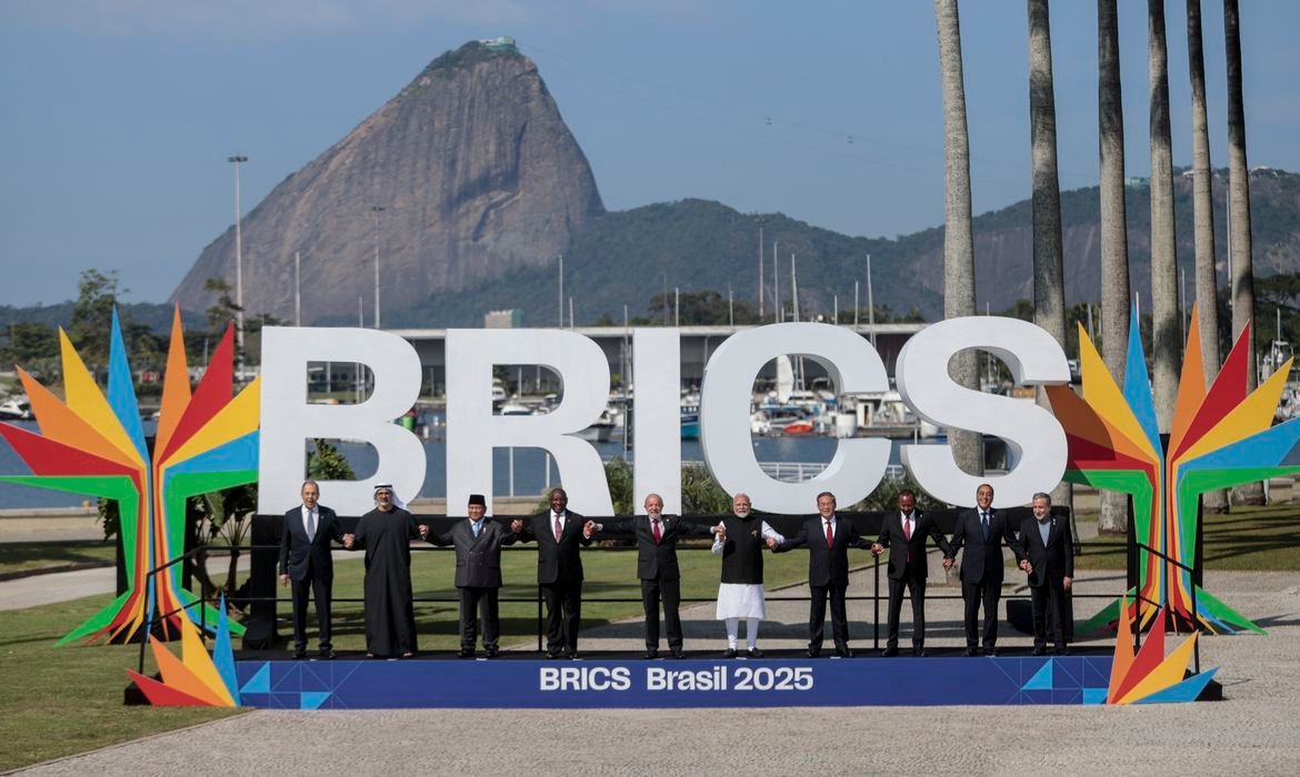 Sanção de Trump contra Brasil é chantagem política e mira o Brics
