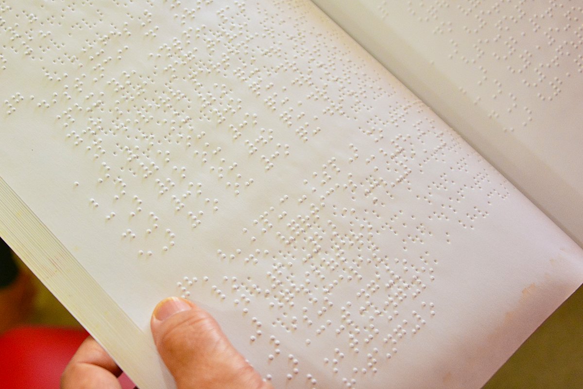 Livros escritos por pessoas com deficiência ainda encontram barreiras