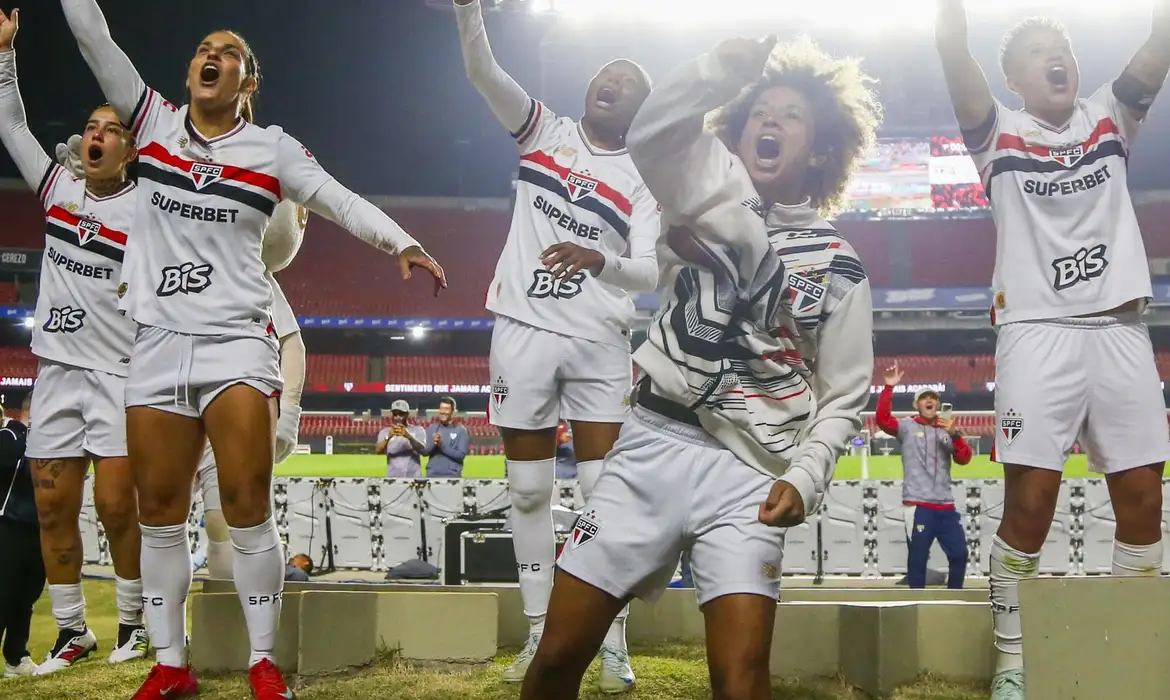 São Paulo bate Ferroviária e avança à semi do Brasileirão Feminino