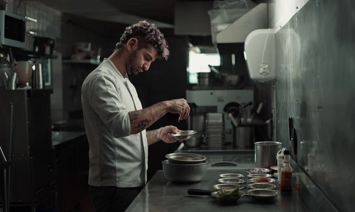 Programa da TV Brasil traz entrevista inédita com o chef Paulo Yoller