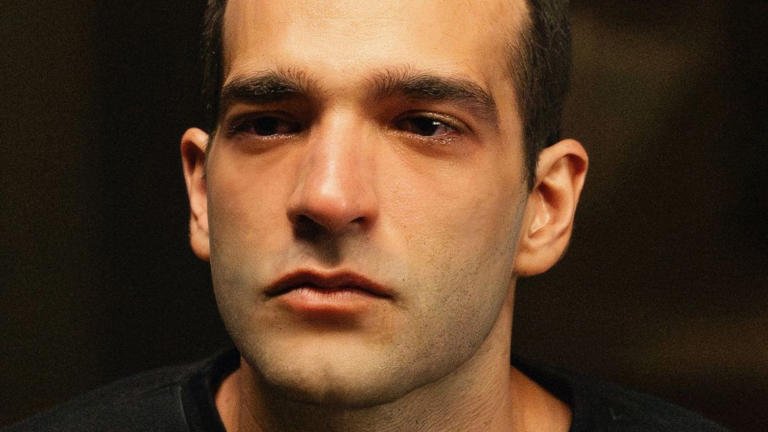 "Vale Tudo": com câncer, Afonso Roitman raspa a cabeça; veja 1ª foto